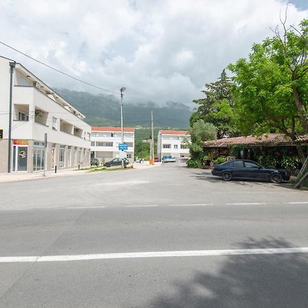 Al Mare Apartments Kotor Bagian luar foto