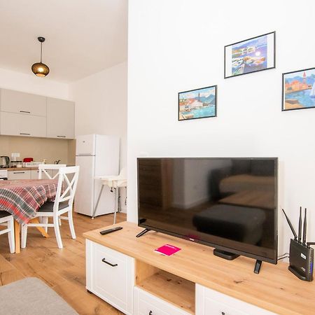 Al Mare Apartments Kotor Bagian luar foto