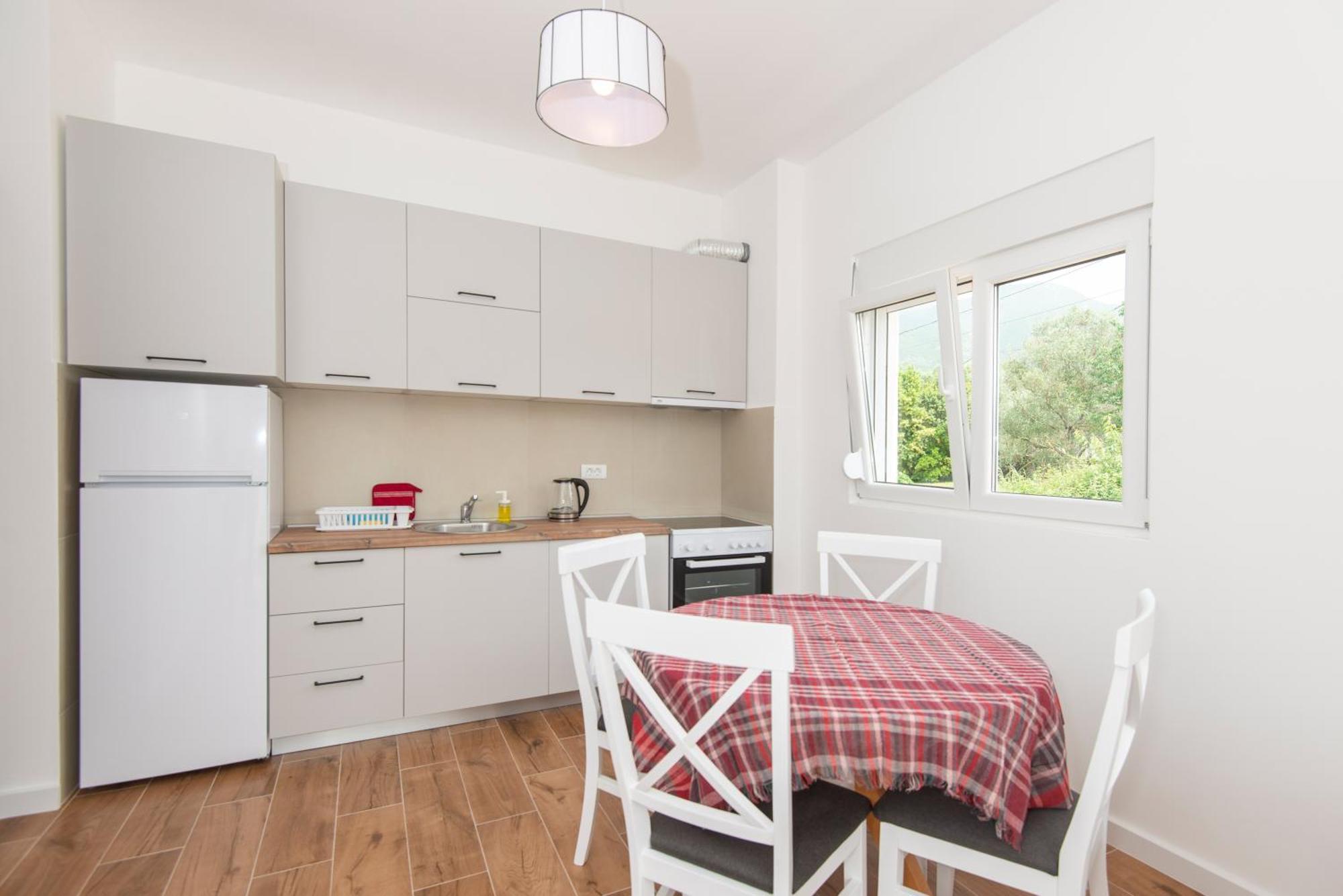 Al Mare Apartments Kotor Bagian luar foto