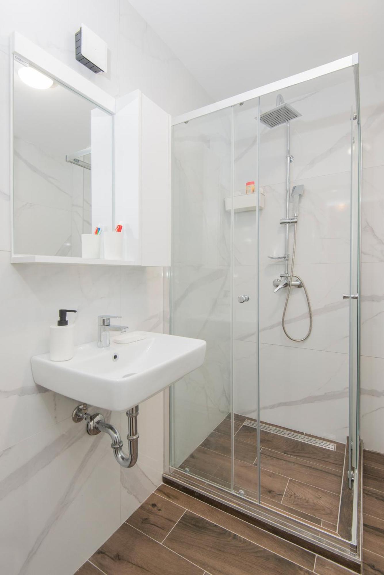 Al Mare Apartments Kotor Bagian luar foto